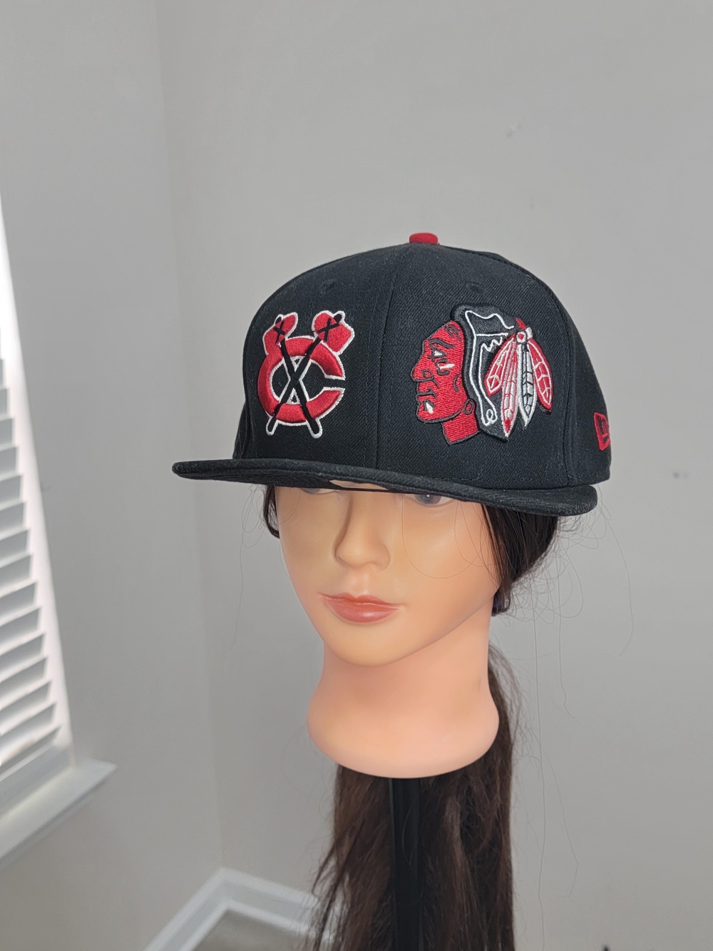 Blackhawks 59FIFTY New Era Black & Graphite Hat Red UV 7 1/4 NHL